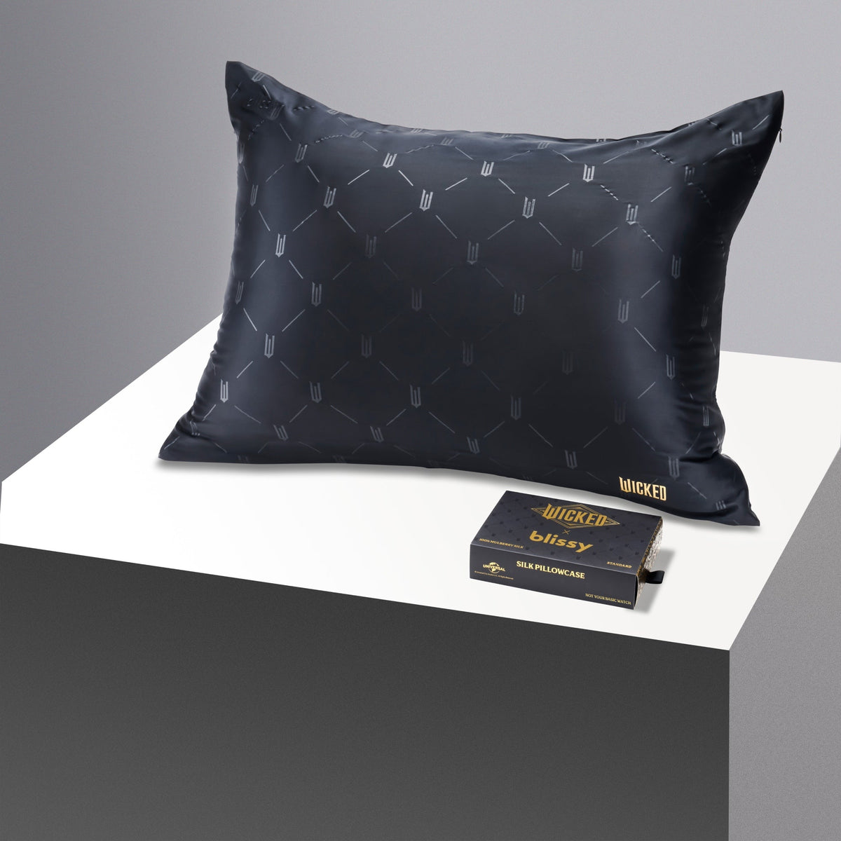 Pillowcase - Wicked? - Not Your Basic Witch - Queen